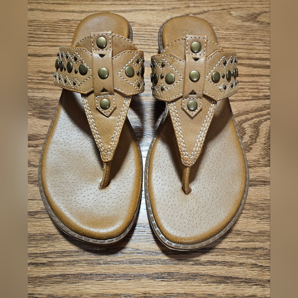 Relativity Sandals